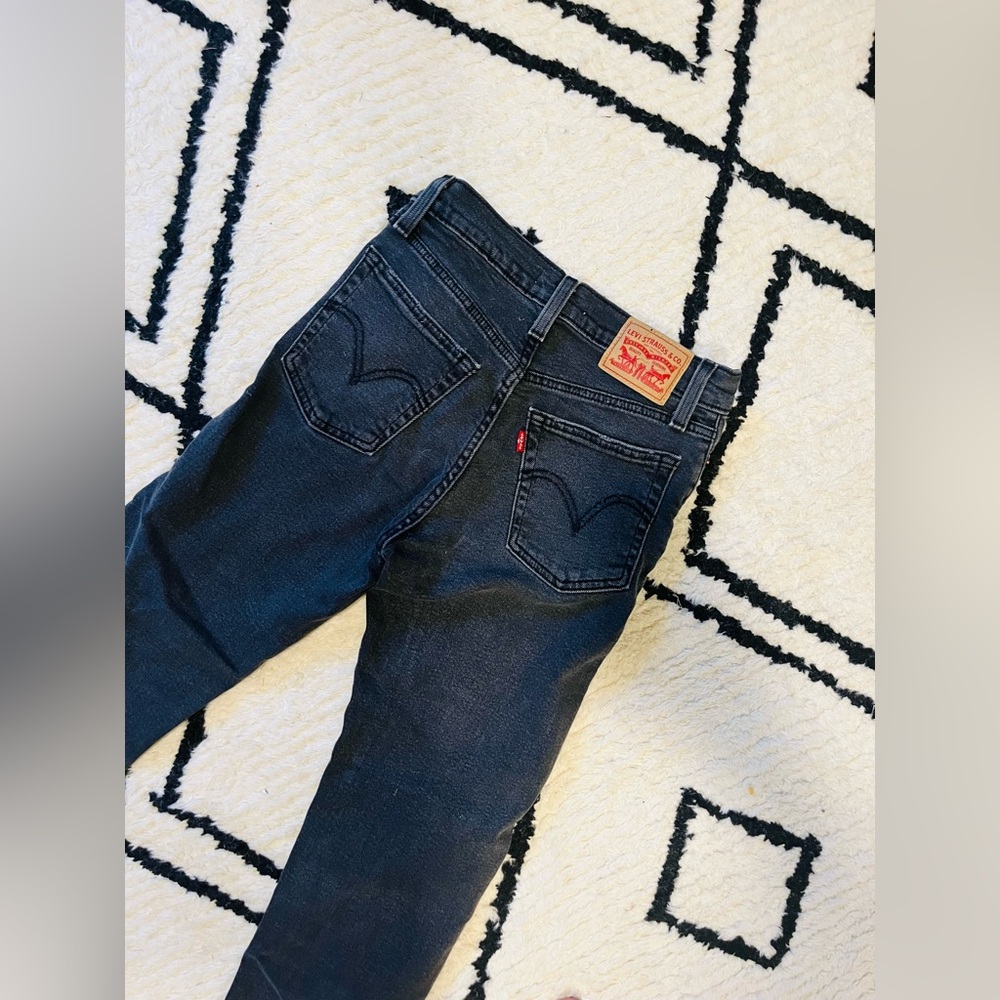 LEVI DENIM / WEDGIE STRAIGHT (black) size 26. - Picture 5 of 6